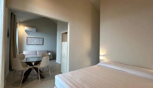 Deluxe Suite with Sea View