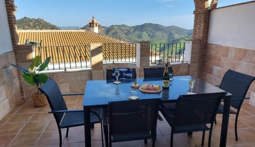 Four-Bedroom Holiday Home