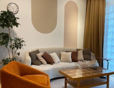 Three-Bedroom Apartment with Balcony