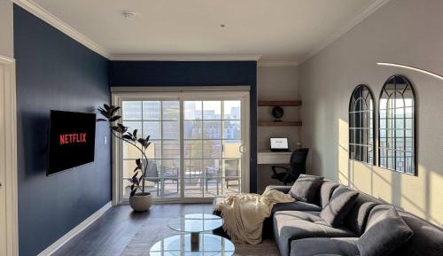 Classic One-Bedroom Apartment with King Bed