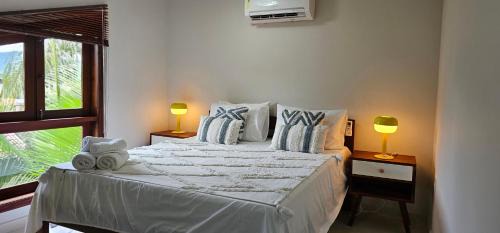 Apartment with Mountain View