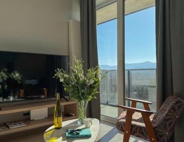 Two-Bedroom Apartment with Mountain View