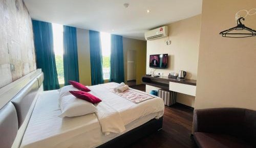 King Room with Lake View