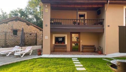 Three-Bedroom Townhouse