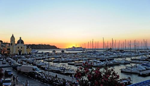 Superior Triple Room with Sea View