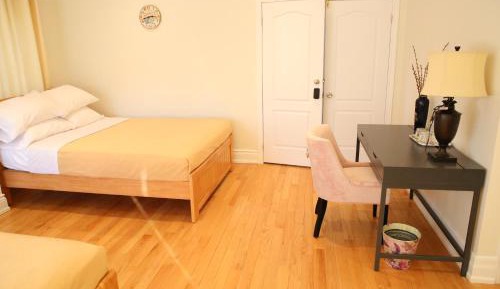Queen Room with Garden View