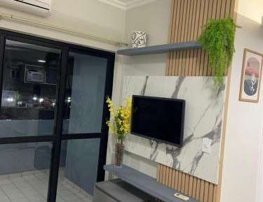 One-Bedroom Apartment with Balcony