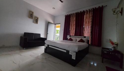 Deluxe Double Room with Balcony
