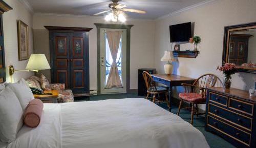Queen Suite