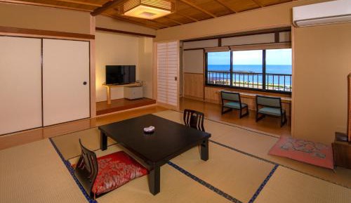 Standard Triple Room with Sea View