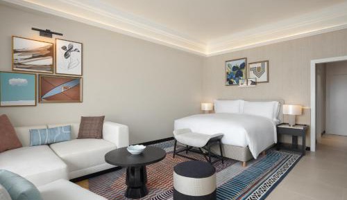 Luxury King Room with Garden View