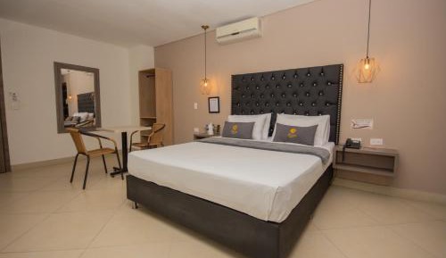 Deluxe Suite with Spa Bath