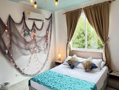 Quadruple Room with Private Bathroom