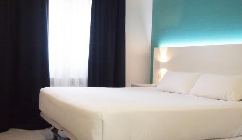 Deluxe Double Room with Bath