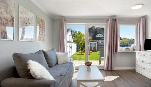 Superior One-Bedroom Apartment