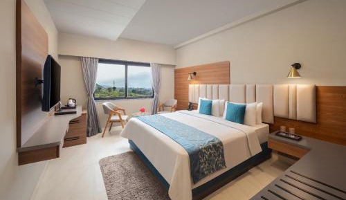 Fortune Club Room ,Complimentary Hi-Tea and early check in upto 2 hours ( subject to availability)