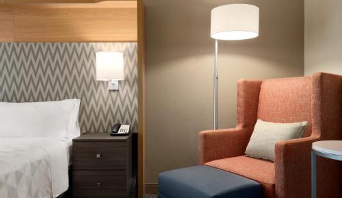 Queen Room with 2 Queen Beds with River View 