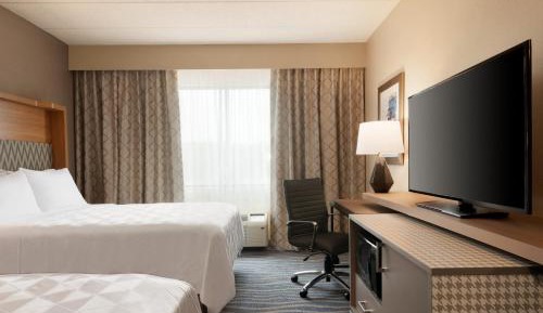 Standard Queen Room with Two Queen Beds - Communications Accessible