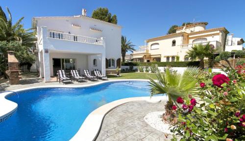 Five-Bedroom Villa with Private Pool