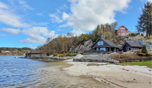 Four-Bedroom Holiday Home