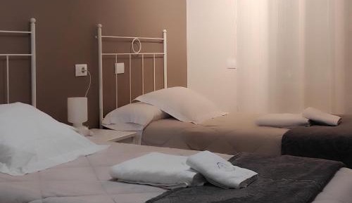 Twin Room with Shared Bathroom