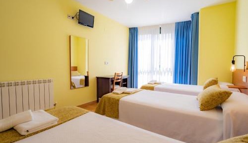 Triple Room with Bathroom