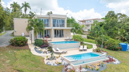Suite with Pool View