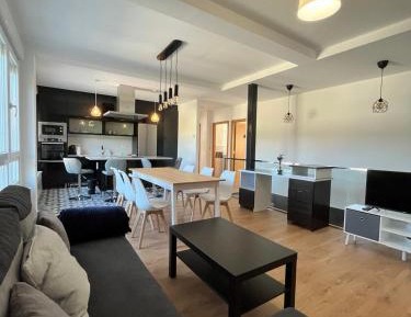 Three-Bedroom Deluxe Apartment