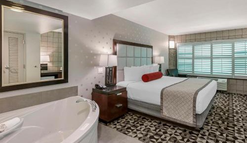 King Suite with Spa Bath - Non Smoking