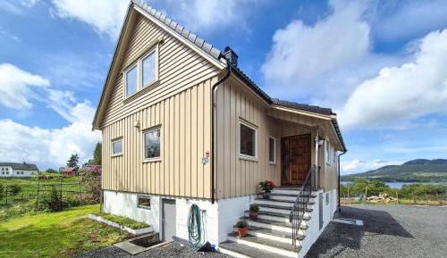 Four-Bedroom Vacation Home