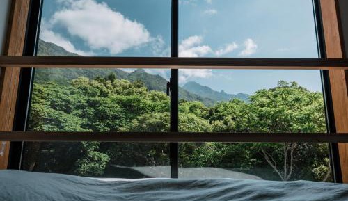 Single Room with Mountain View