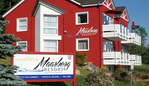 One-Bedroom Holiday Home