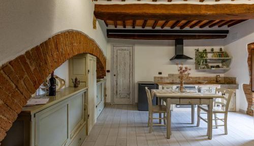 Studio Apartment with One Double Bed