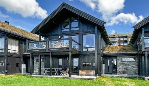 Four-Bedroom Holiday Home