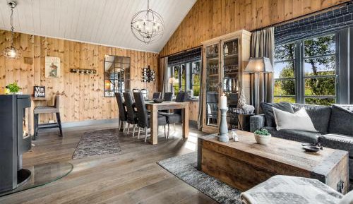 Four-Bedroom Holiday Home