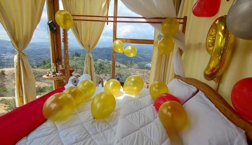 Suite with Mountain View