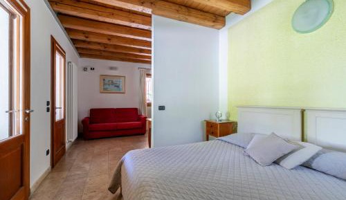 Queen Studio - Disability Access