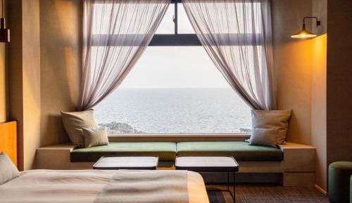 Deluxe Suite with Sea View