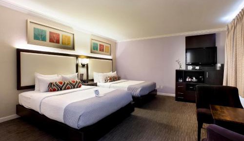 Deluxe Queen Room with Two Queen Beds - Non-Smoking