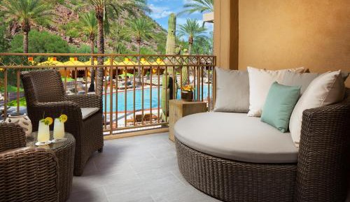 Guest room, 1 King, Balcony