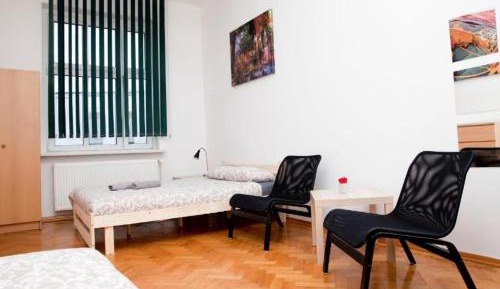 Basic Triple Room with Shared Bathroom