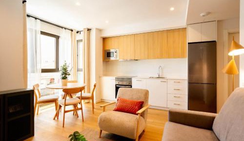 One-Bedroom Apartment V