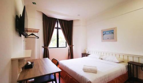 Standard 122 (Bed and Breakfast)