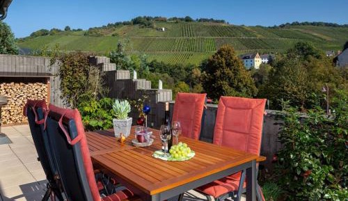 One-Bedroom Holiday Home