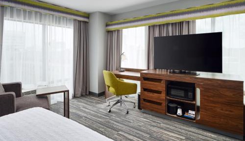 Corner King Room