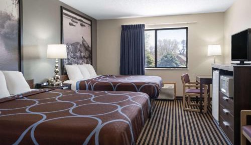 Queen Room with Two Queen Beds - Non-Smoking