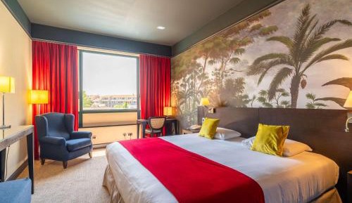 Junior Suite with a Double Bed and a Sofa