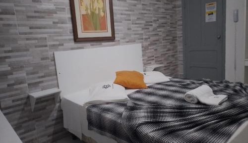 Single Room with Private Bathroom