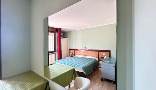 Twin Room with Private Bathroom