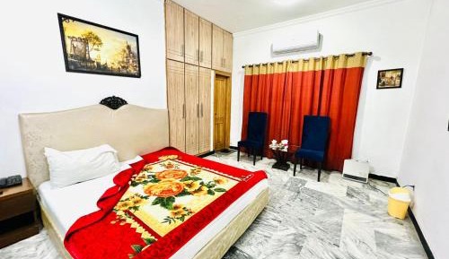 Deluxe Room (2 Adults + 1 Child)